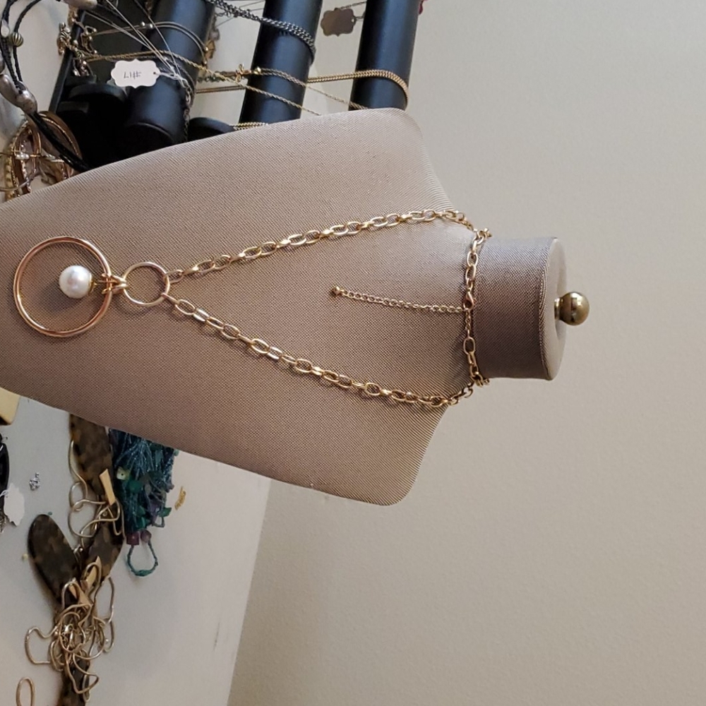 Long necklace - Picture 2 of 2